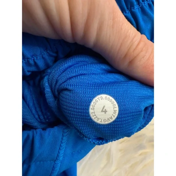 Lululemon | Hotty Hot Shorts | Size 4 - Picture 7 of 8